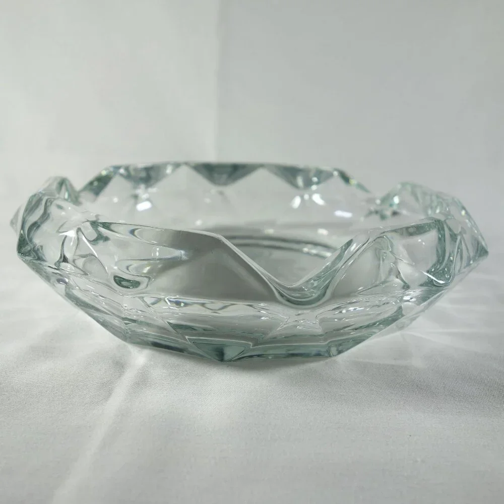 Vintage Large Heavy Clear Crystal Cigar Ashtray Lion & Park Etched in Center‎